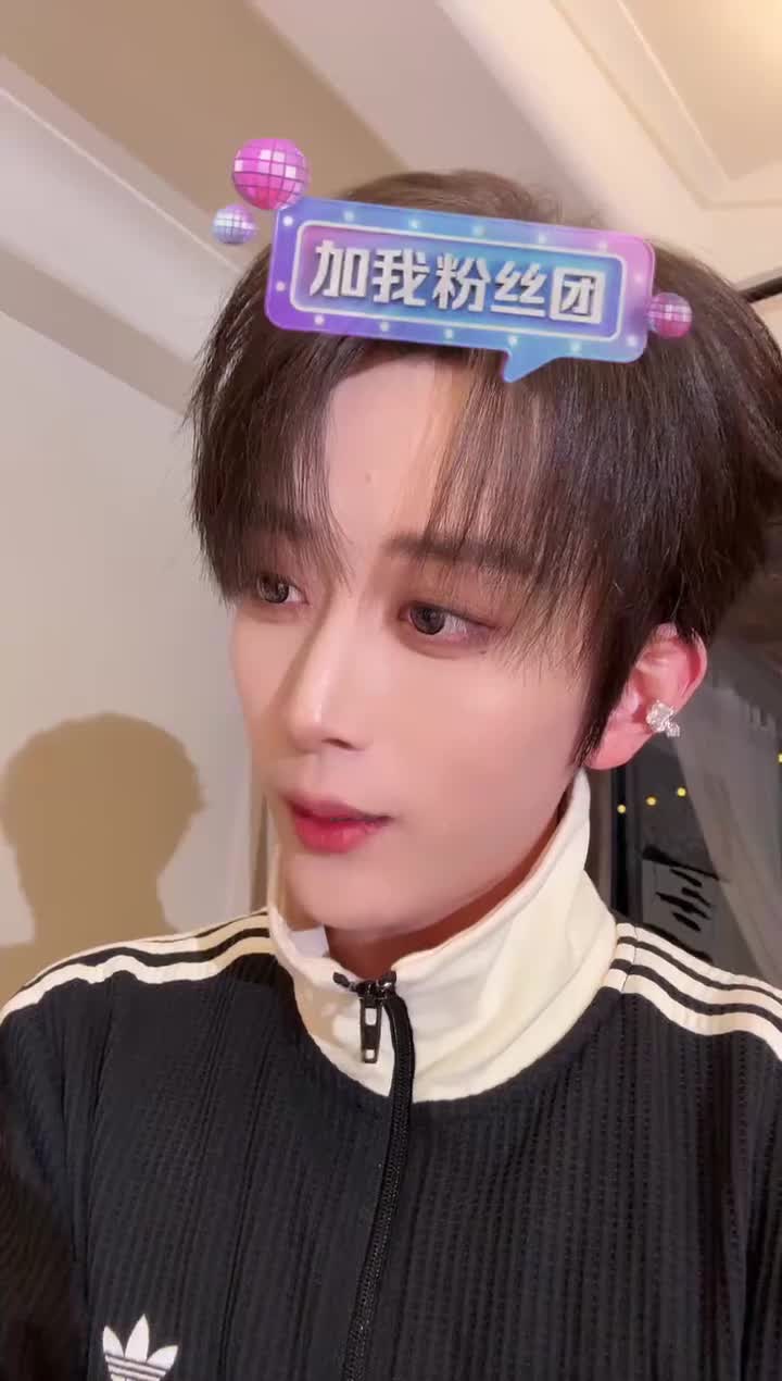 18-栩白_2025-12-18_22-44-00_000