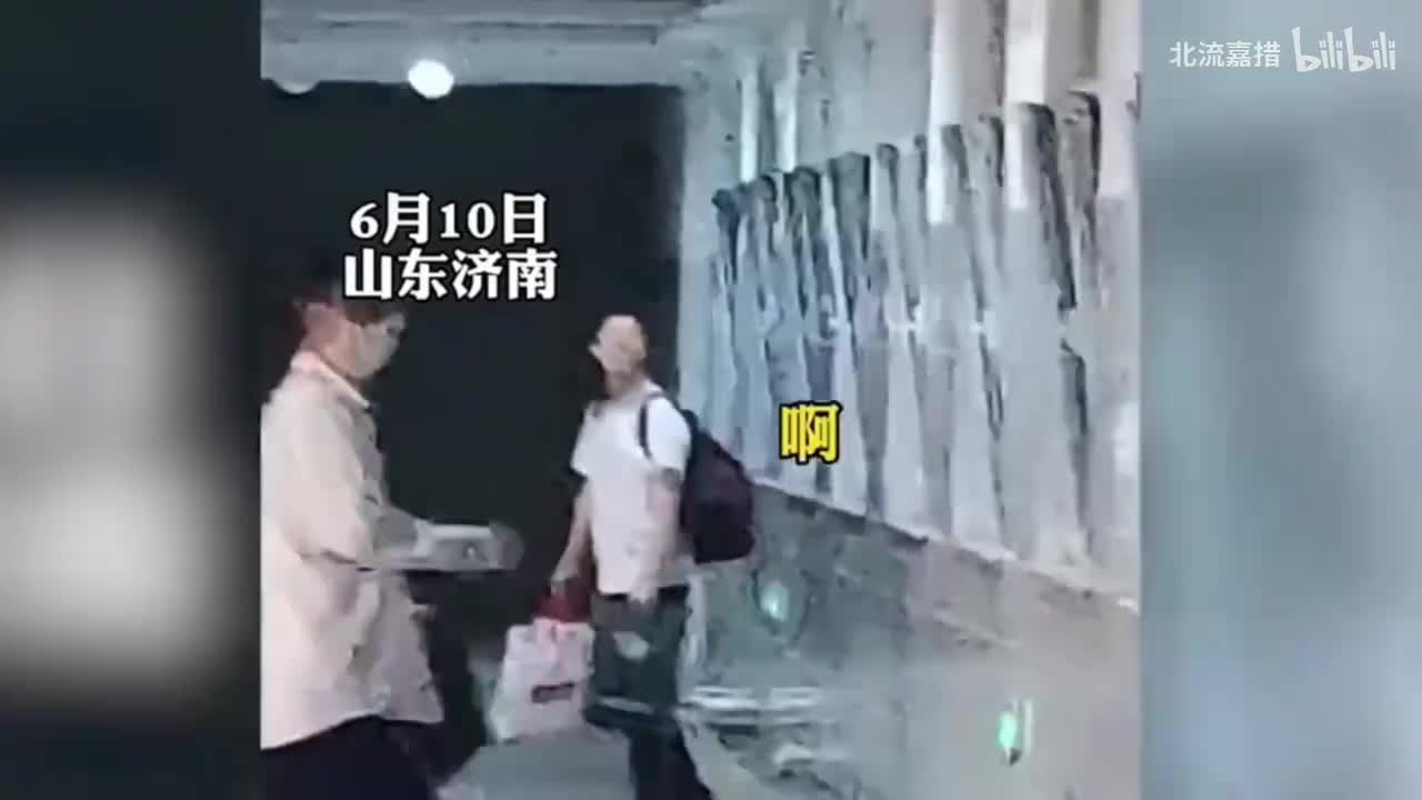 01.起风了 - 买辣椒也用券