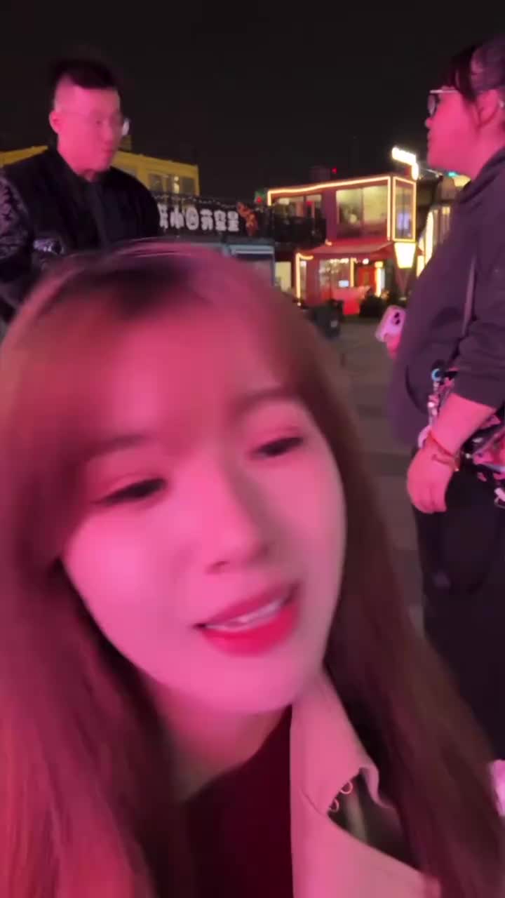 连续“拜拜～”竖屏纯享版