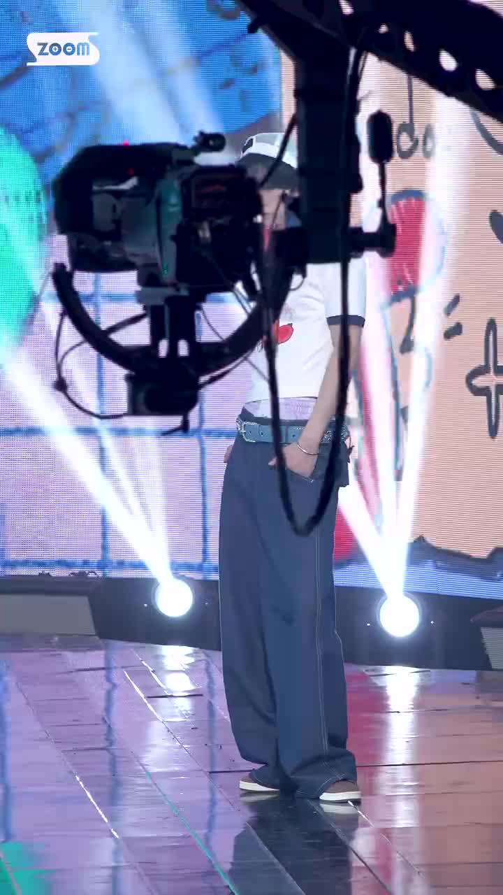 251026 人歌竖版 糖果甜心 'OVERDRIVE'