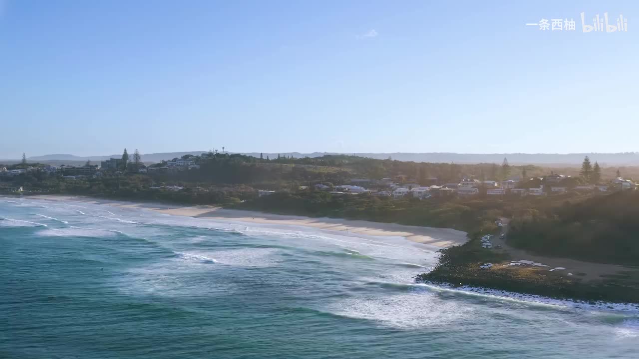 航拍绝美海滩边 (6)