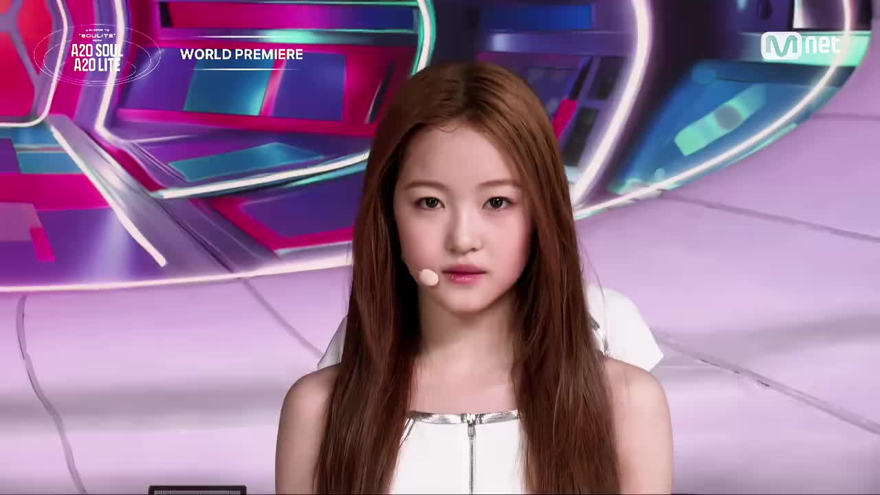 【4K60帧修复】李秀满新女团出道舞台，A2O LITE 'NEON' 出道SHOWCASE舞台