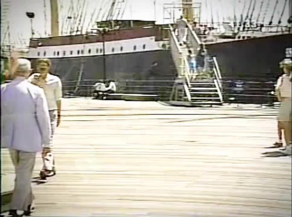 30 Smell the Flowers 偷得浮生半日闲 Act 3 中英字幕