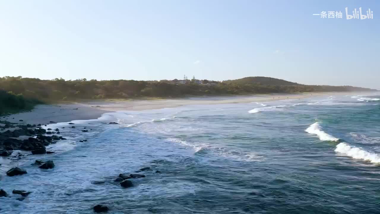 航拍绝美海滩边 (7)
