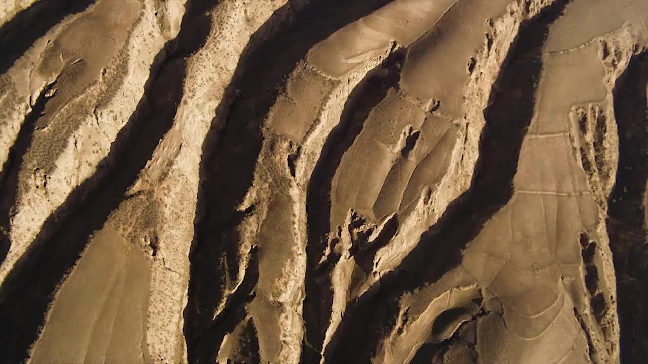 004-吹来的大地-黄土高原 (中国中部偏北部)