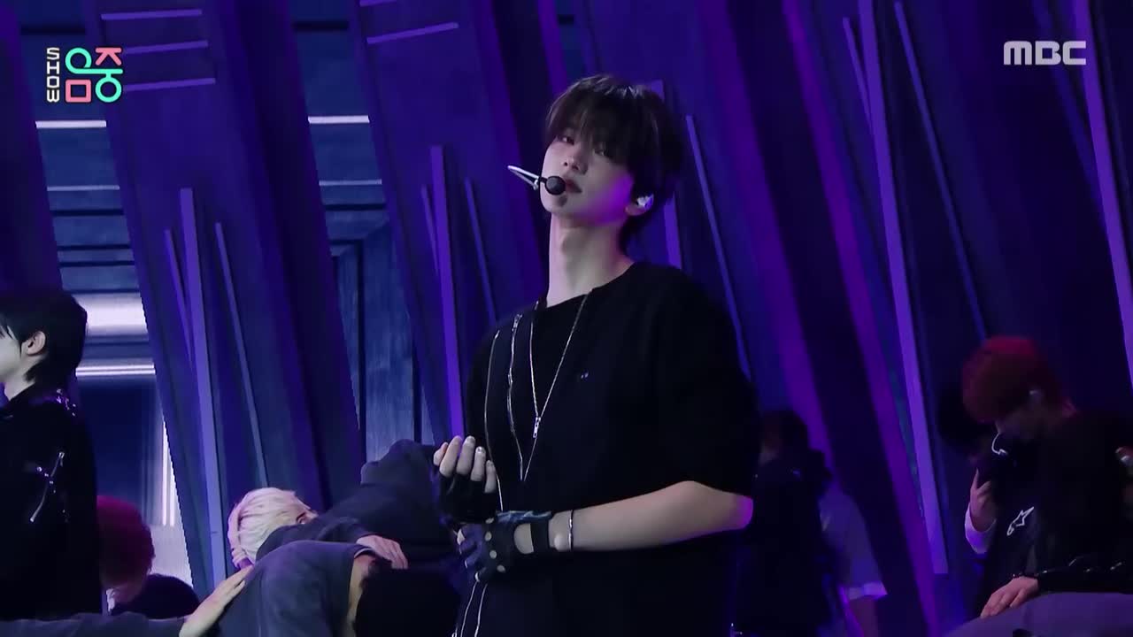 10.18 音中 Head Shoulders Knees Toes