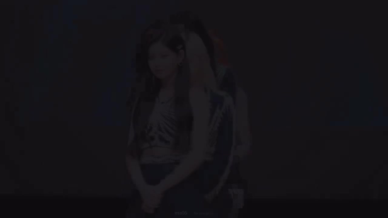 200208 EVERGLOW Sihyeon - 'Dun Dun' Fancam 에버글로우 시현 던던 4K 직캠 @로운홀 팬사인회