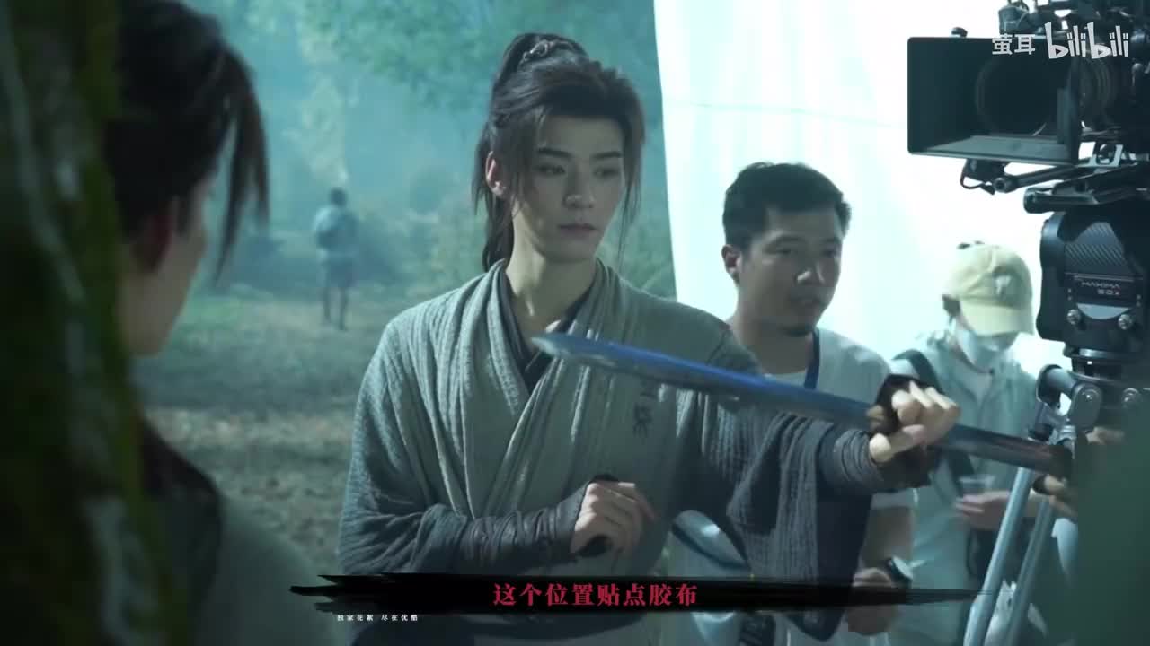 苏暮雨帮苏昌河挡剑