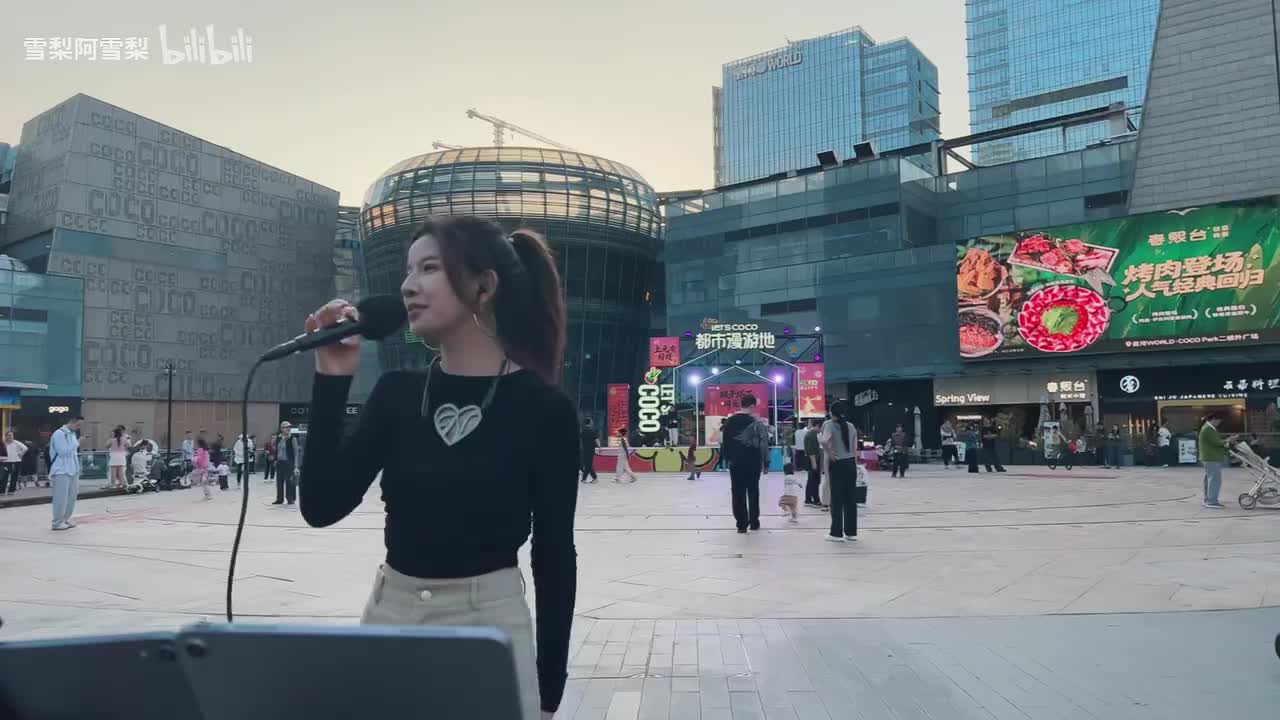 0-甜妹户外唱歌