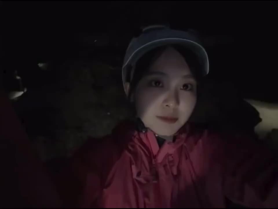 祈願時候夜晚中的理子寶寶