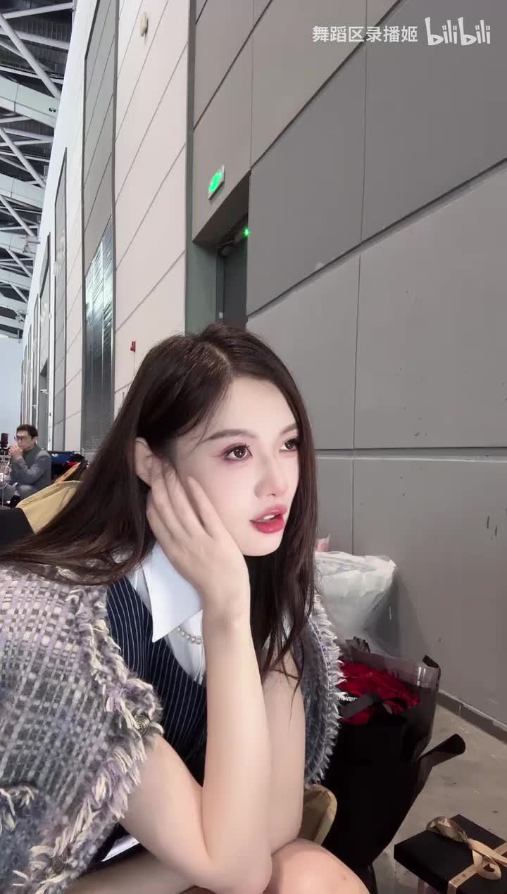 任绵绵_2025-10-06_11-30-15_000