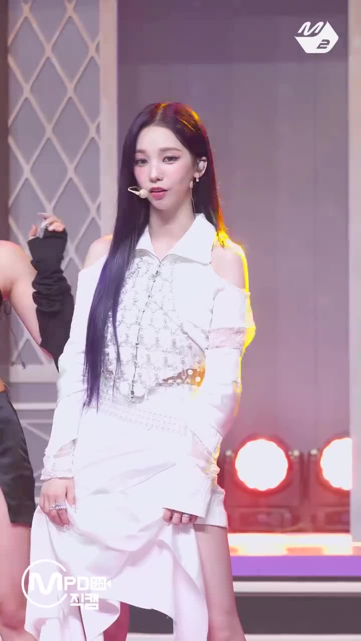 [MPD직캠] 에스파 카리나 직캠 4K 'Girls' (aespa KARINA FanCam) @MCOUNTDOWN_2022.7.14