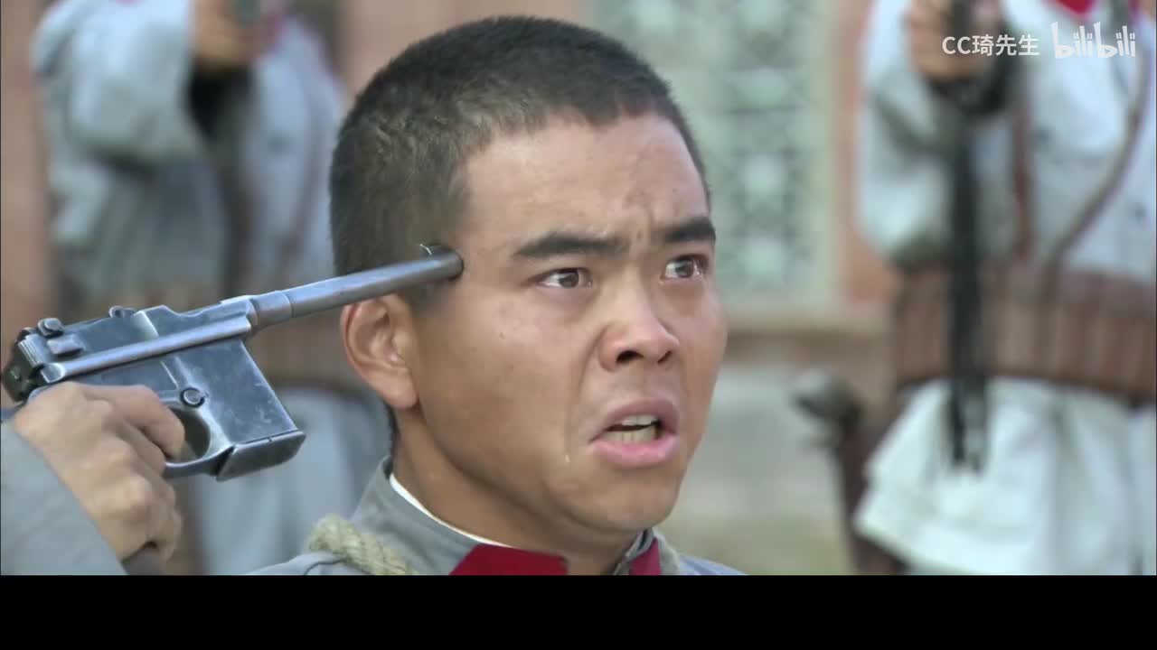 朱开山正面对抗潘五爷，传武冒死营救震三江。