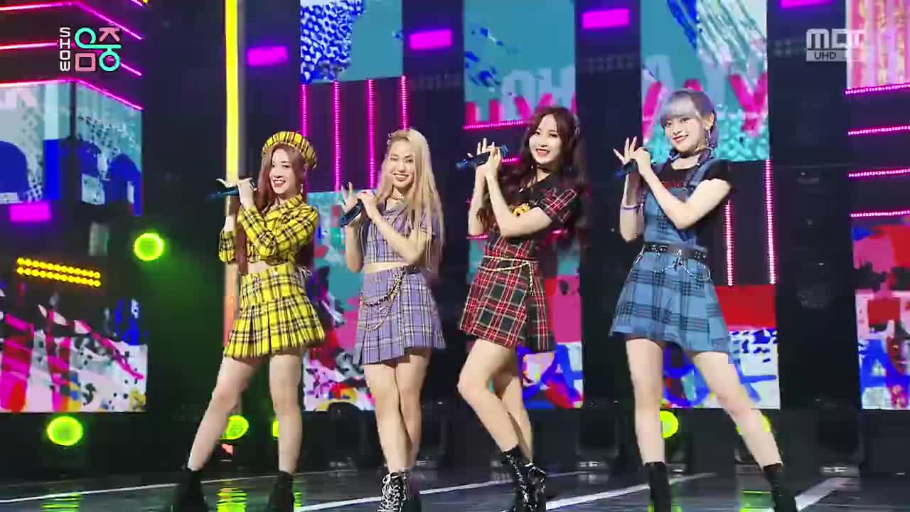 EVERGLOW - LA DI DA (200926 MBC Music Core)