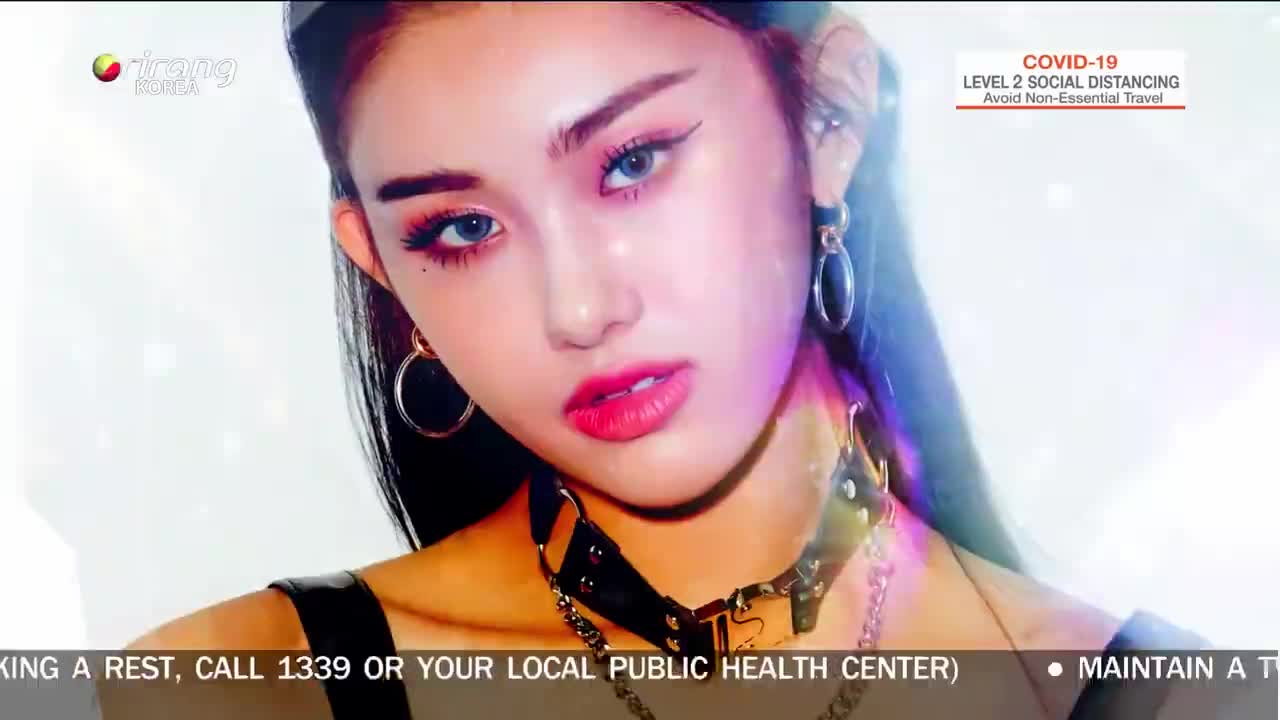 EVERGLOW - LA DI DA (201003 ArirangTV Simply KPOP)