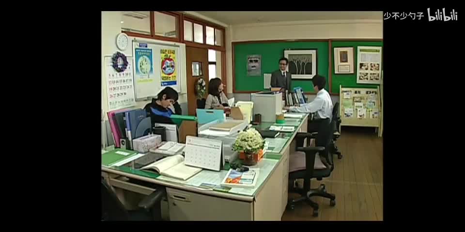 10.敏静帮忙照顾俊儿