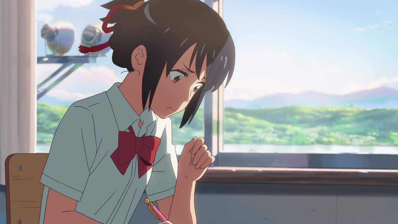 女主教室内思考