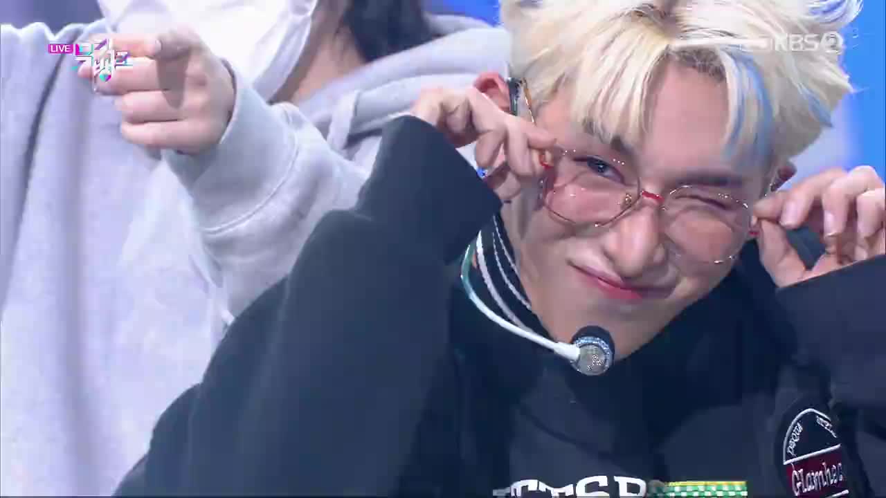 211001 KBS UHD Music Bank ITZY - LOCO