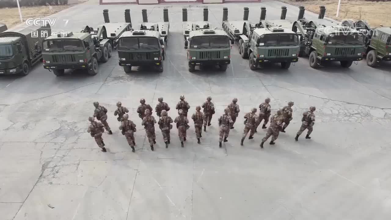 《国防科工》 20211014 重装“铁骑”