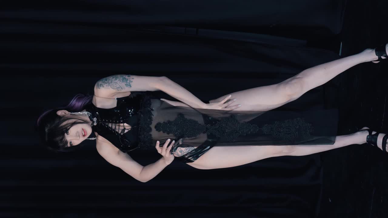 GIRLCRUSH TAE-RI HALLOWEEN