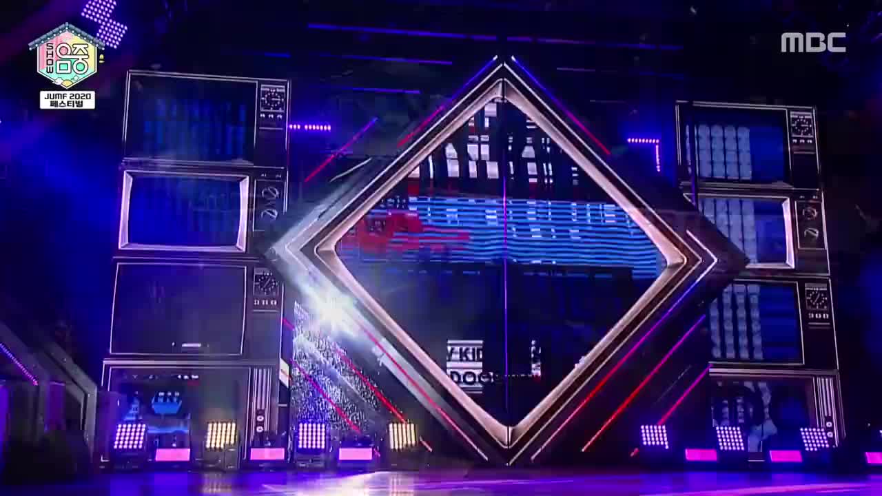 Stray Kids - Back Door (201121 MBC Show Music Core)