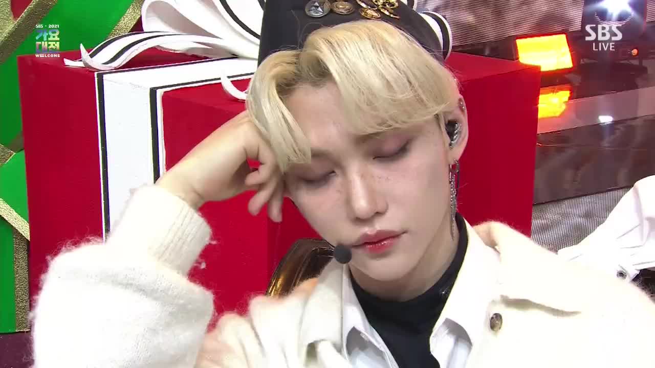 211225 Winter Falls+Thunderous