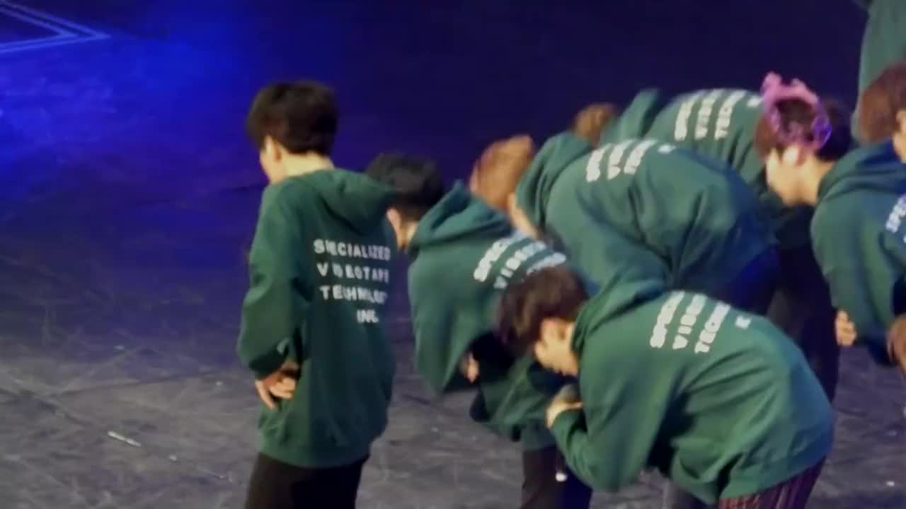 [非表演] 180203 Smile Flower Reaction [105w] smile flower event