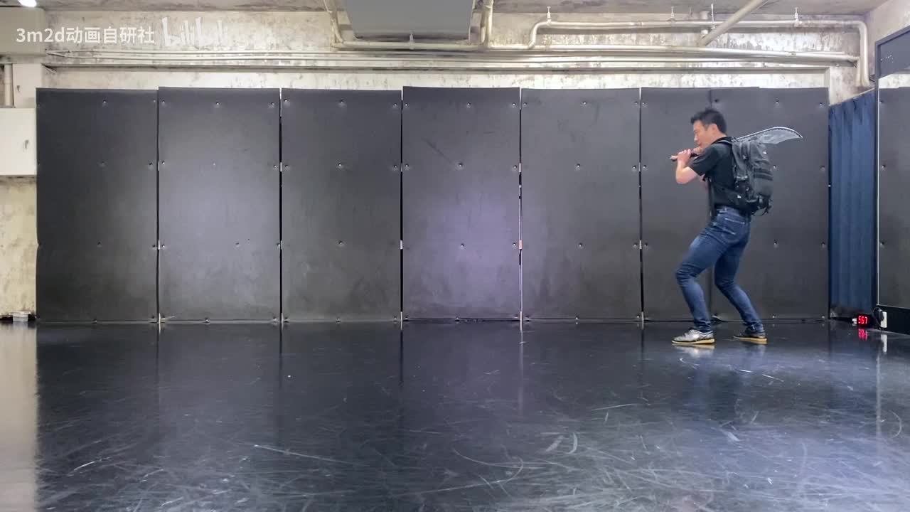 【重武器（HEAVY）】推开接脚踢接刀劈