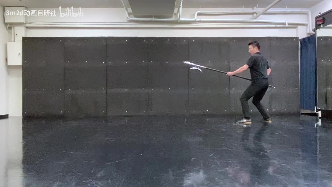 【长武器(LongWeapon)】360°旋转→竖劈→直刺