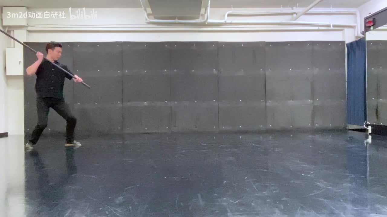 【长武器(LongWeapon)】竖劈→360°旋转→竖劈