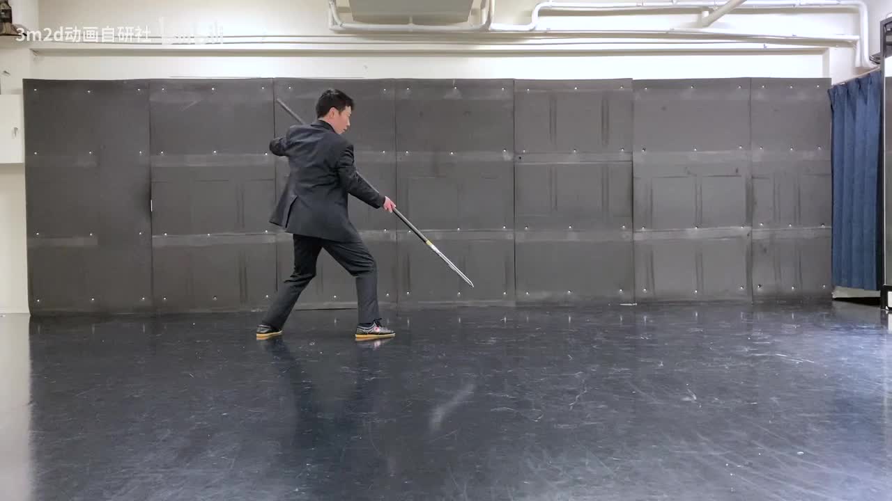 【长武器(LongWeapon)】防御→上挑→直刺