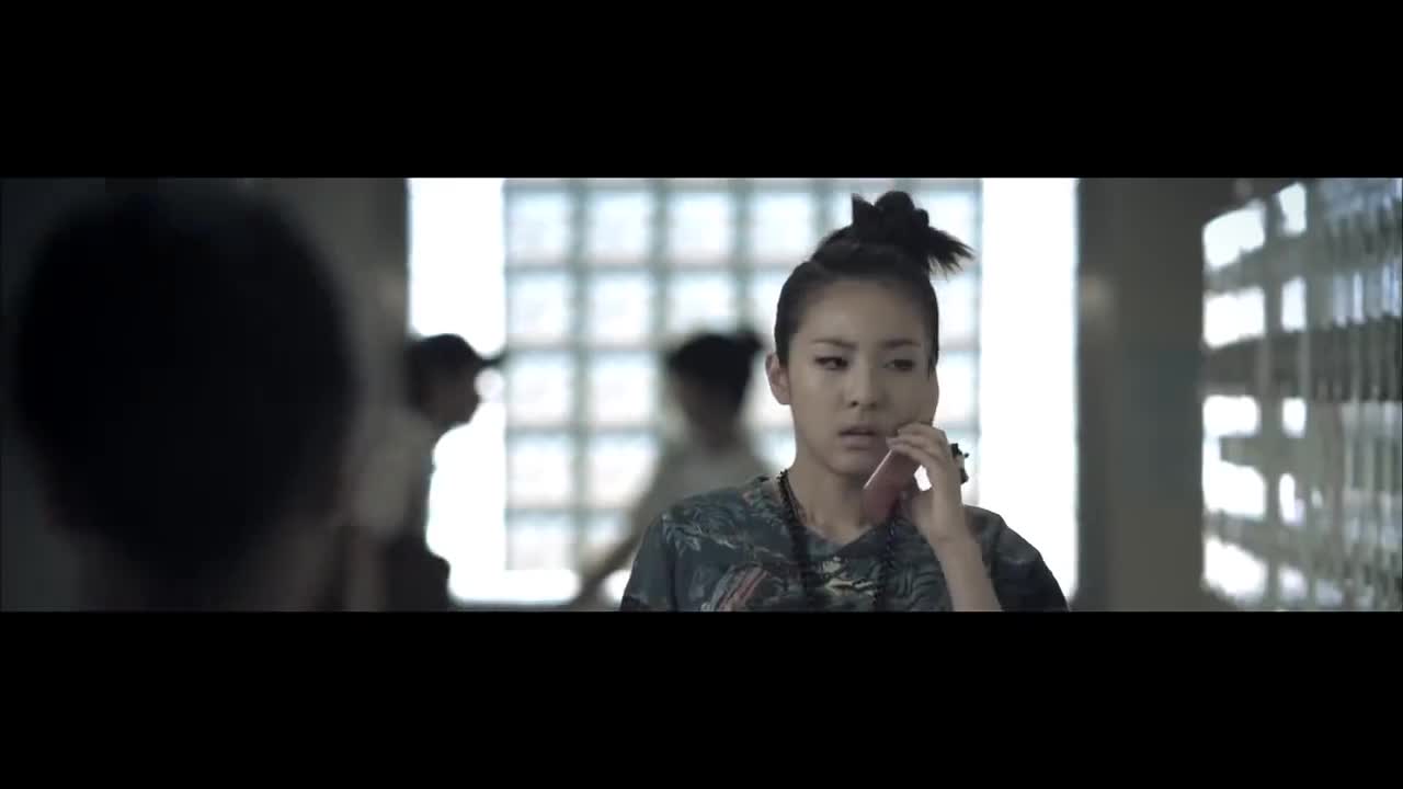 2808 2NE1 -《I DON'T CARE》MV (1080p)