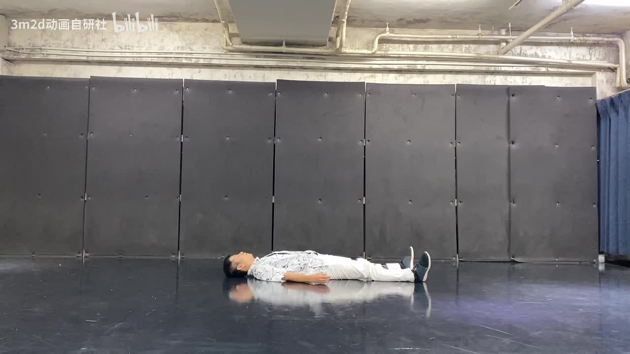 【起身】弹起→蹲下→起身