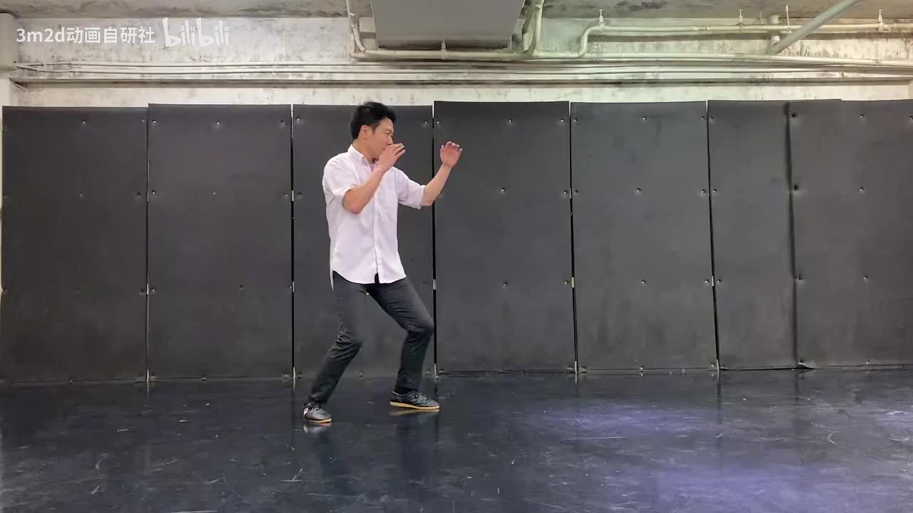 【拳】肘击→直拳（轻）