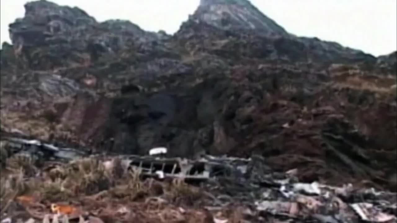 空中浩劫12-12 Seconds to Survive 圣巴巴拉航空518号班机 2008