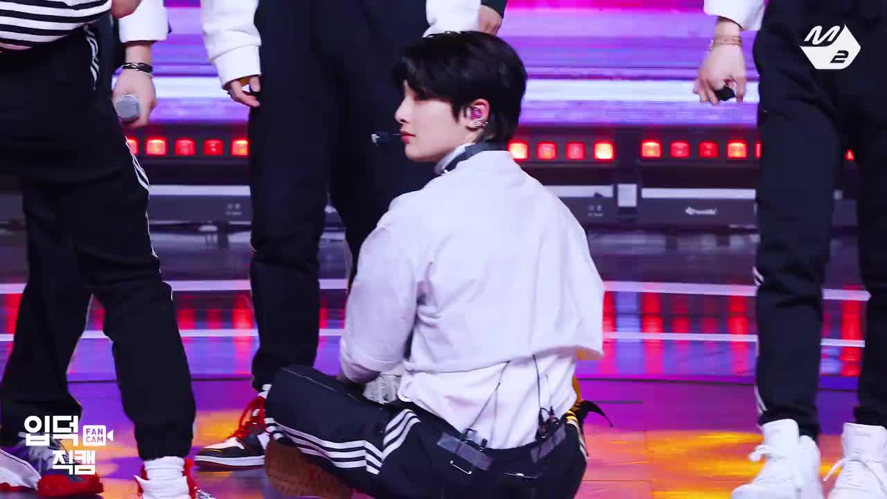 梁精寅 怼脸直拍