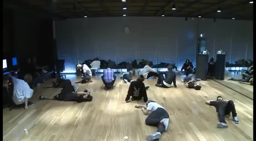 BIGBANG - SOMEBODY TO LOVE