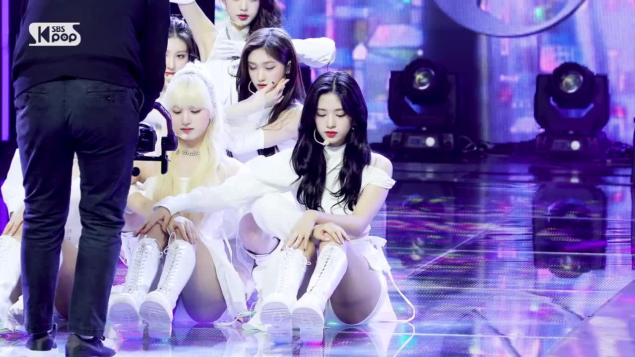 绝美白裙Inkigayo_2021.12.12.