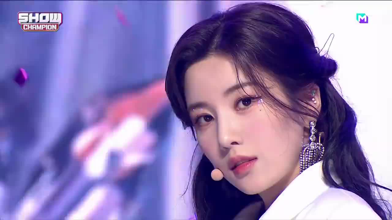 220420 MBC Show Champion IVE - LOVE DIVE