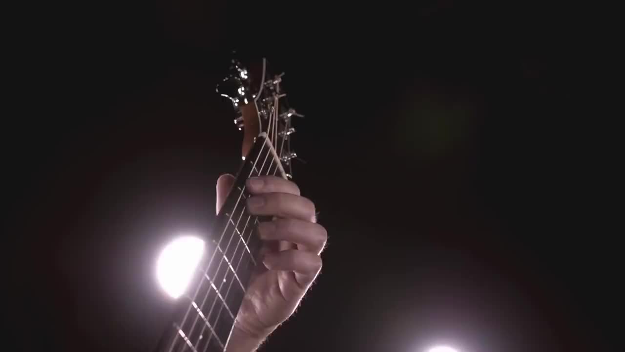 Luca Stricagnoli－Thriller