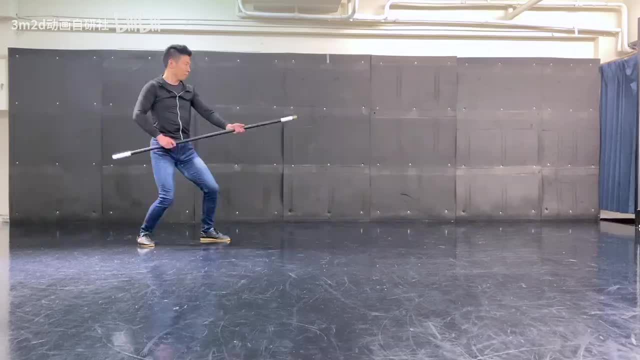 【棍】下砸攻击（轻击）