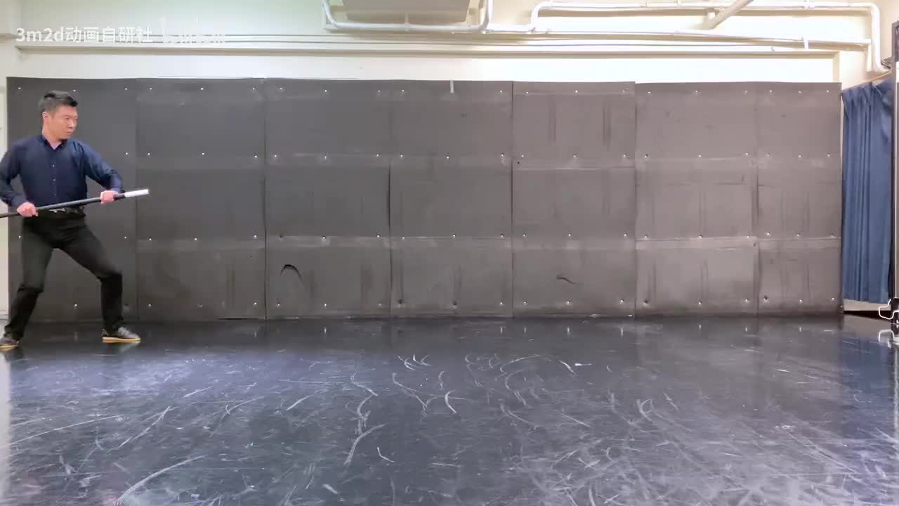 【棍】棍尾攻击x2（大叔炸弹）→回旋踢