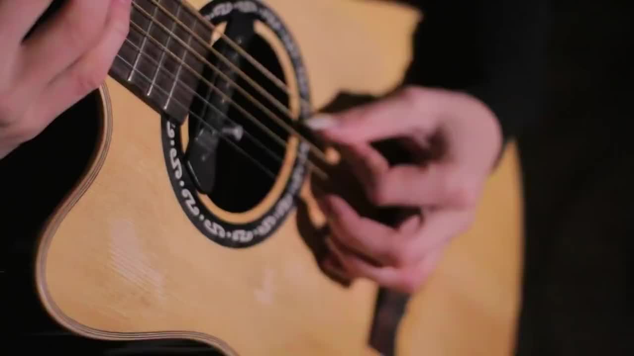 Alexandr Misko－Attention