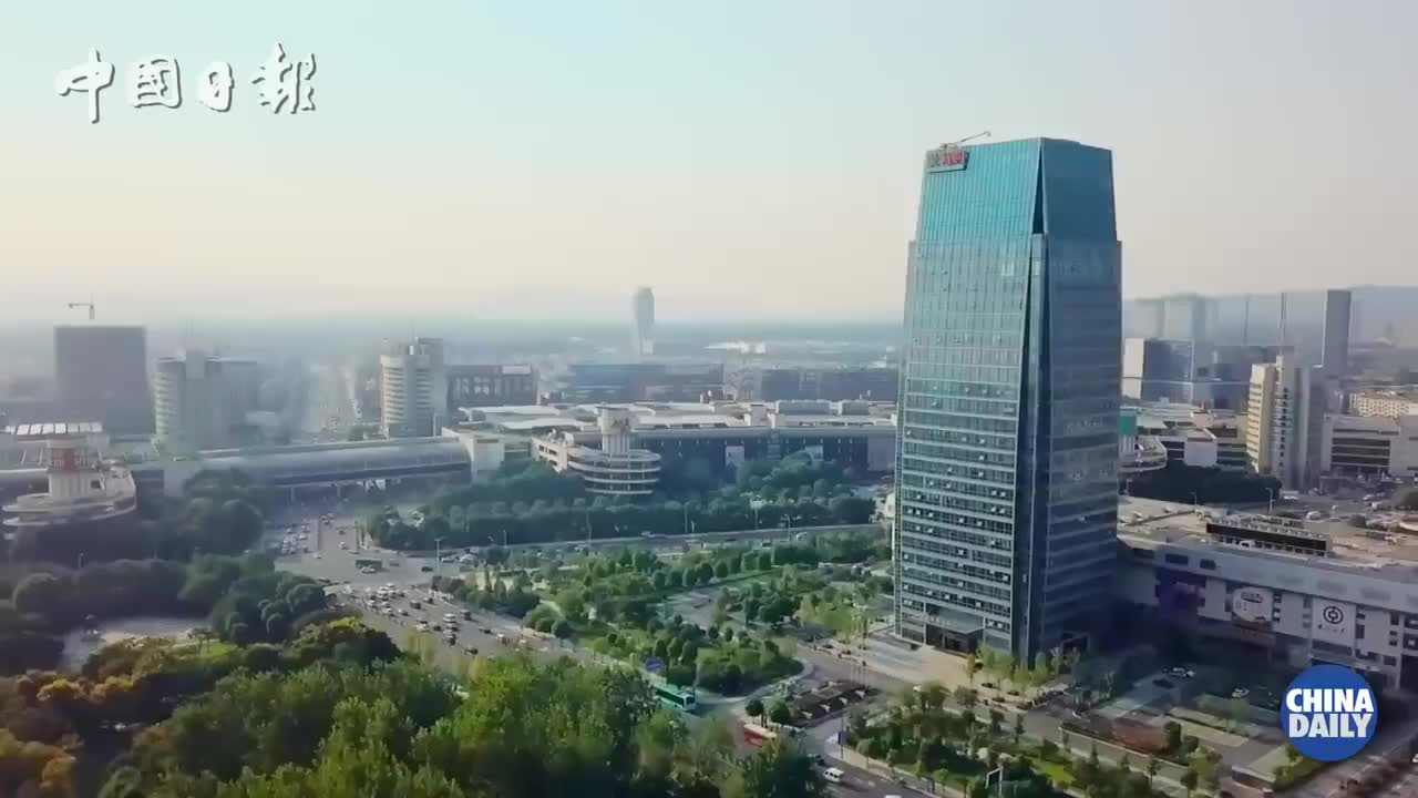 10、Visit the world’s largest mall in Yiwu，China