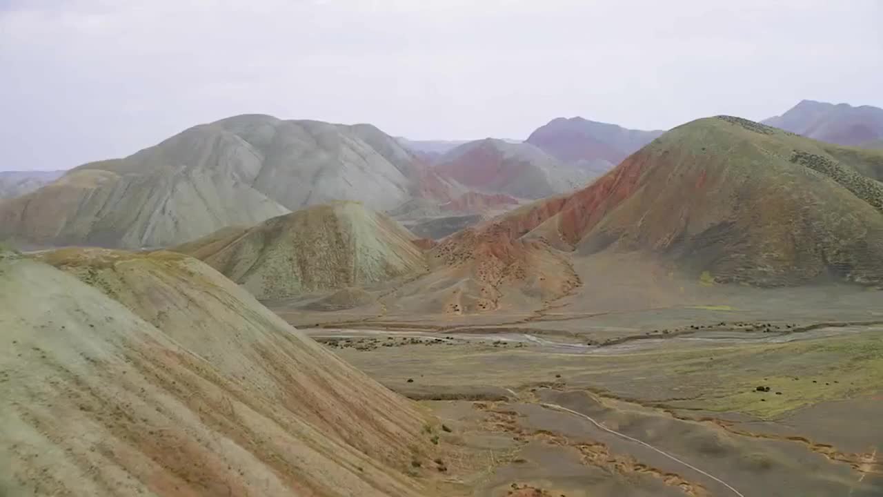 【美丽中国】《Amazing China》双语字幕绝佳英语听力素材，感受中国自然风光-p1-01.安集海大峡谷[高清版]