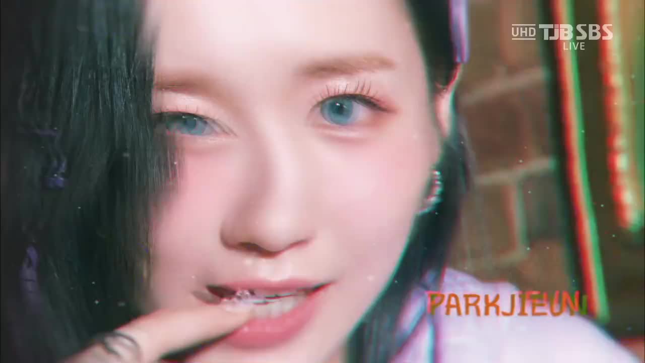 220731 SBS UHD Inkigayo PURPLE KISS - Nerdy