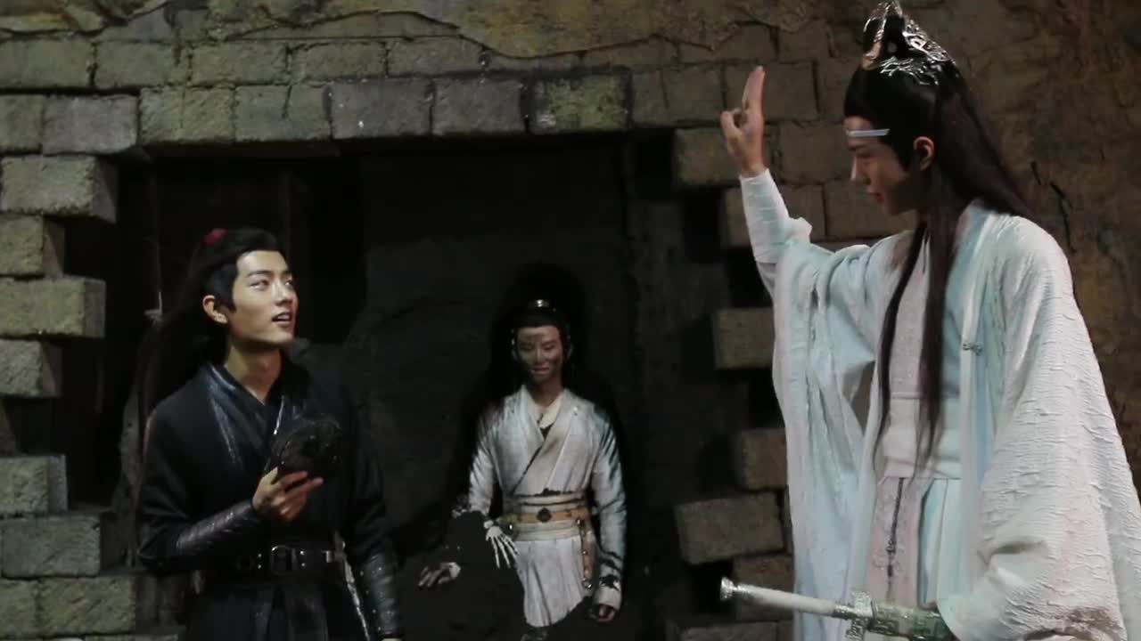 小蓝对天发誓不笑场