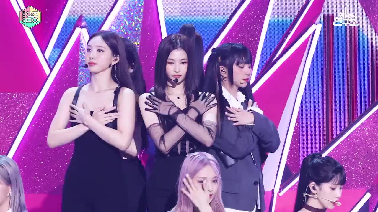 220827 Talk That Talk 【音中】 （横）