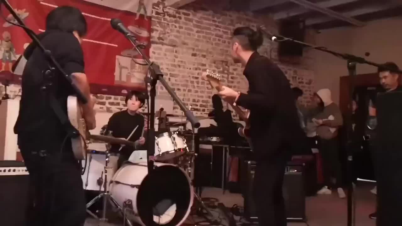 Emily the ghost（2）（来源@HotSoap_）