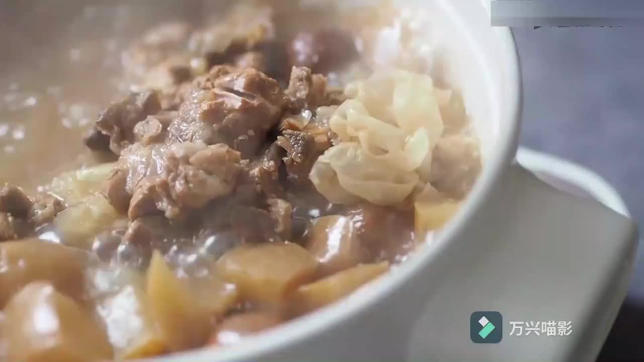 2-22-苹果雪梨无花果煲脊骨